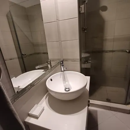 Apartman Kings Palace - Elegant 2br, Sea Facing With Pool Views Paphos