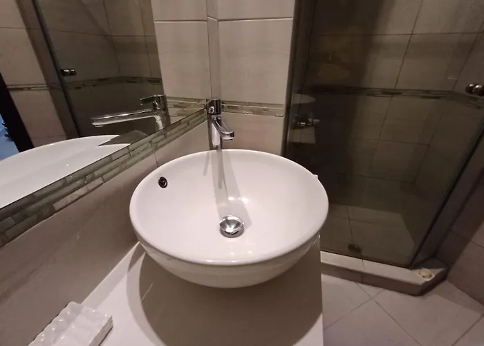 Kings Palace - Elegant 2br, Sea Facing With Pool Views * パ フォス