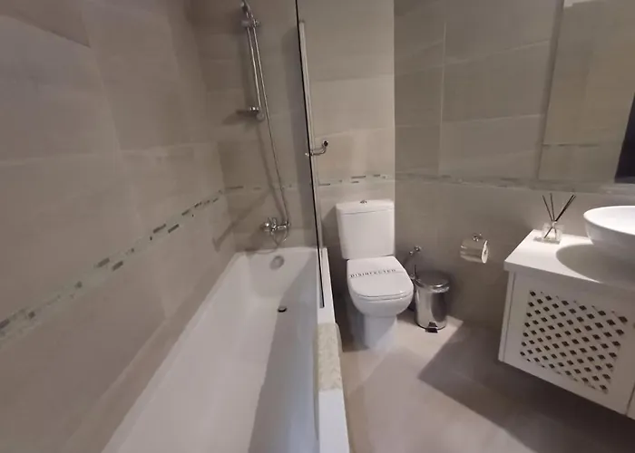 アパート Kings Palace - Elegant 2br, Sea Facing With Pool Views パ フォス