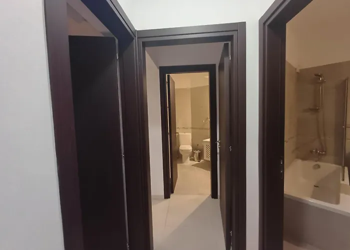 Kings Palace - Elegant 2br, Sea Facing With Pool Views *