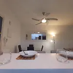 Appartamento Kings Palace - Elegant 2br, Sea Facing With Pool Views *