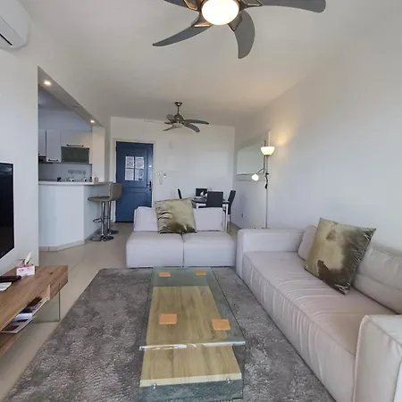 Apartment Kings Palace - Elegant 2br, Sea Facing With Pool Views