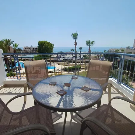 Kings Palace - Elegant 2br, Sea Facing With Pool Views Appartamento Paphos