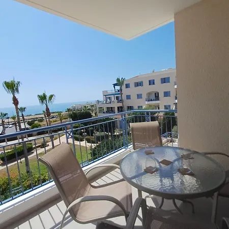 Kings Palace - Elegant 2br, Sea Facing With Pool Views Apartment Paphos