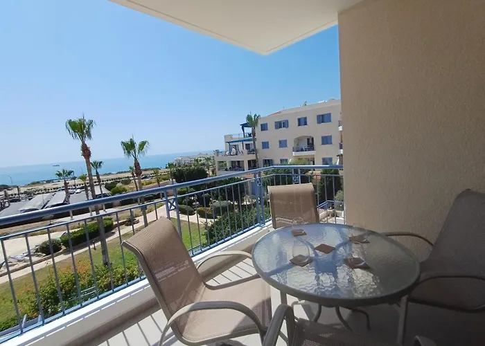 Kings Palace - Elegant 2br, Sea Facing With Pool Views Appartamento Paphos