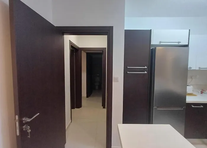 Kings Palace - Elegant 2br, Sea Facing With Pool Views Appartamento