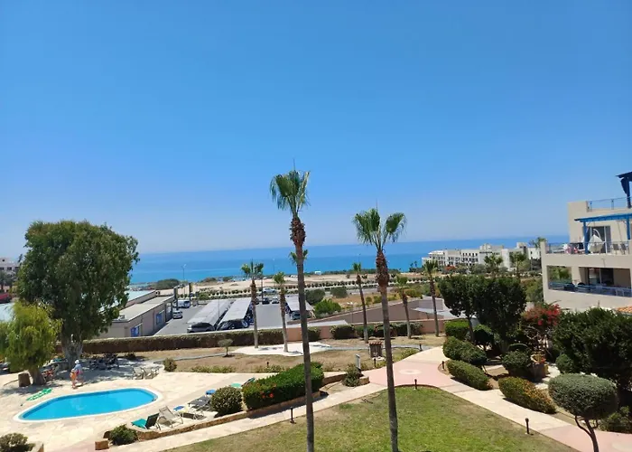 Kings Palace - Elegant 2br, Sea Facing With Pool Views *