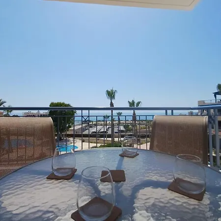 Kings Palace - Elegant 2 Bed Sea Facing Appartement