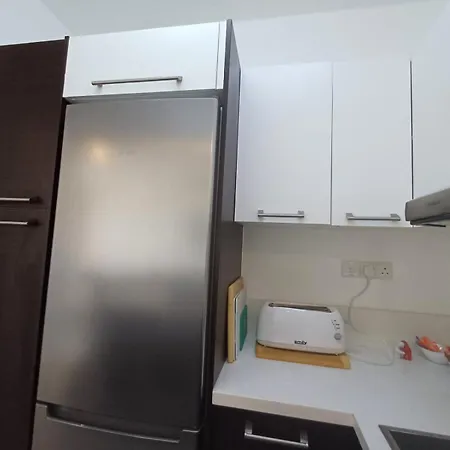Kings Palace - Elegant 2 Bed Sea Facing Appartement *